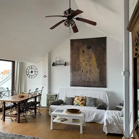 Apartamento El Klimt De Usil * Mogro